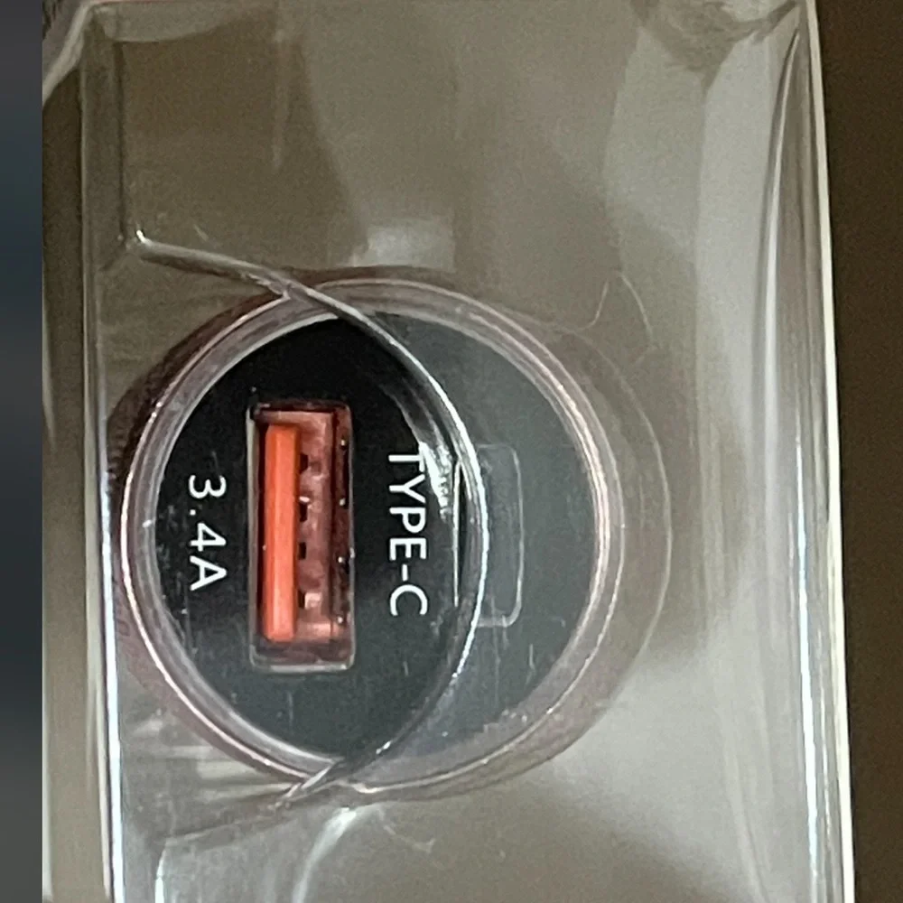 New 2 Port Rapid Car Charger With USB + USB Type C